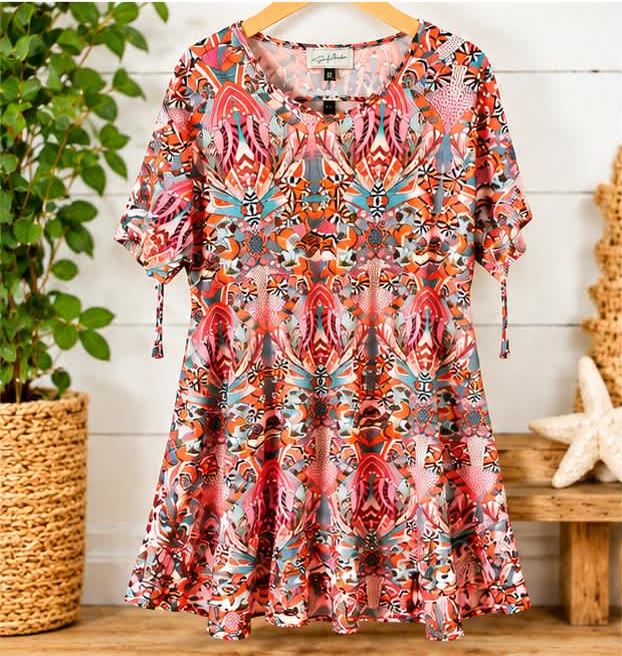 Short-sleeve dress in a coral, pink and turquoise paisley print with tie sleeves